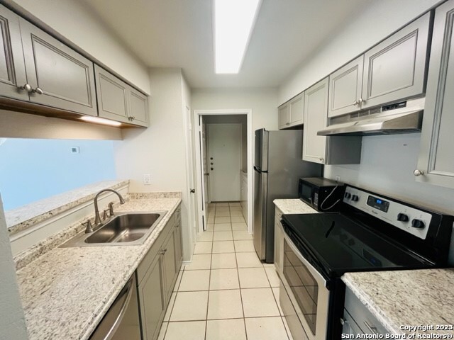 Image 2 of 28 For 6319 Waddesdon Wood