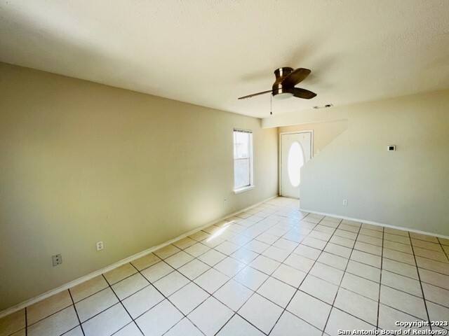 Image 5 of 28 For 6319 Waddesdon Wood