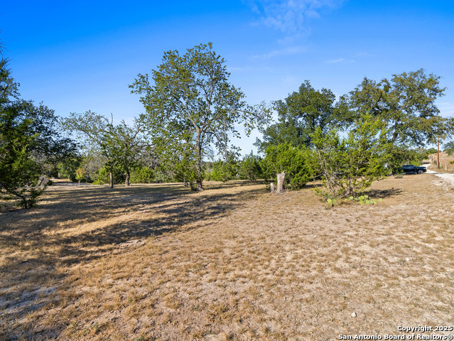 Listing photo id 21 for 1719 Fm 1376