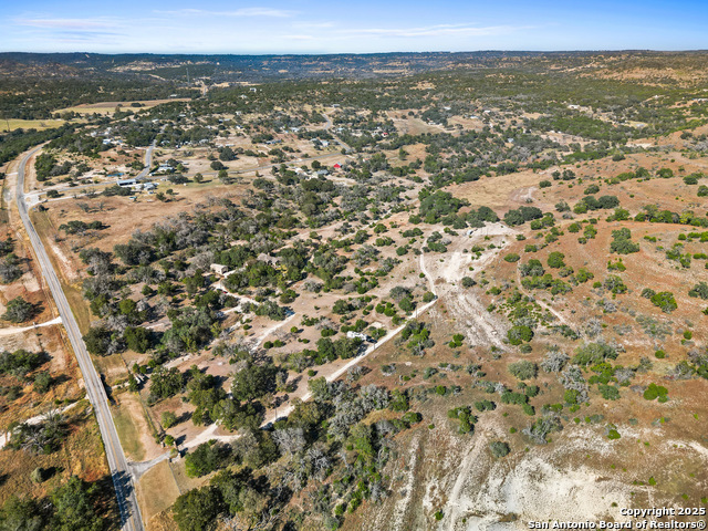 Listing photo id 2 for 1719 Fm 1376