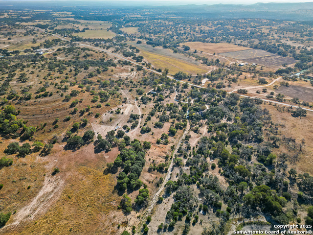 Listing photo id 6 for 1719 Fm 1376