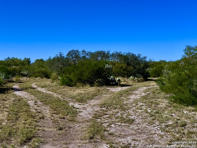 Image 4 of 14 For 635 Beavers Ln