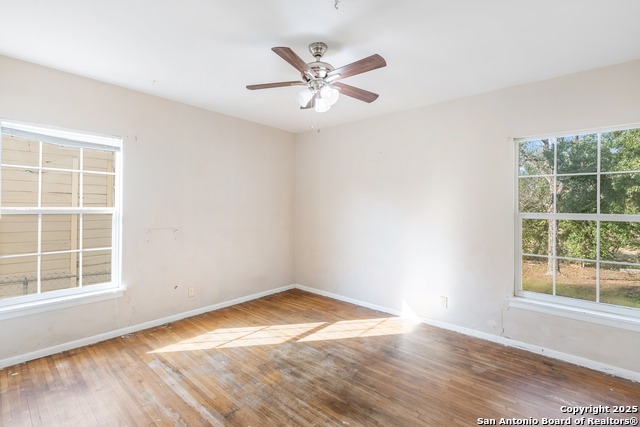 Image 13 of 20 For 407 Griggs  