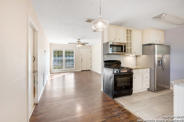 Image 6 of 20 For 407 Griggs  