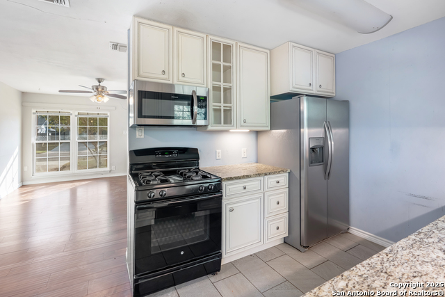 Image 8 of 20 For 407 Griggs  