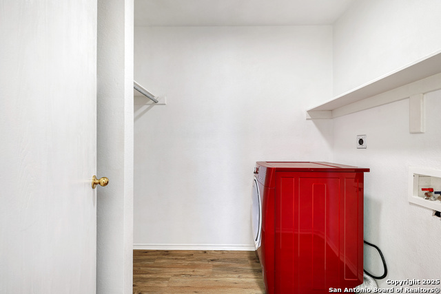 Image 14 of 25 For 8515 Shaenfield Pl