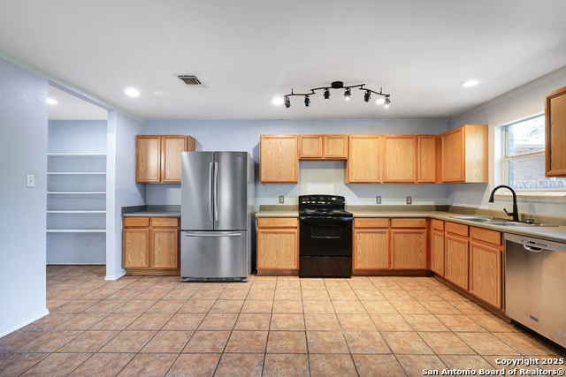 Image 8 of 25 For 8515 Shaenfield Pl