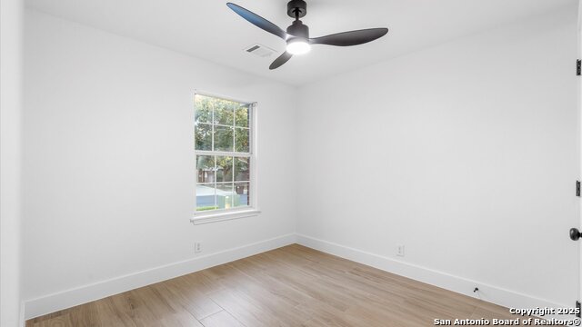 Listing photo id 14 for 6608 Sally Agee