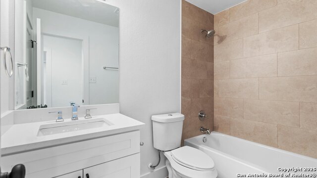 Listing photo id 15 for 6608 Sally Agee