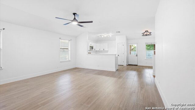 Listing photo id 3 for 6608 Sally Agee