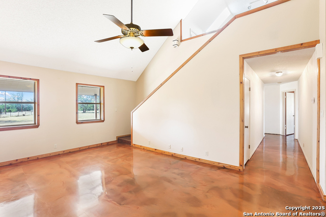 Image 11 of 33 For 933 Last Gap