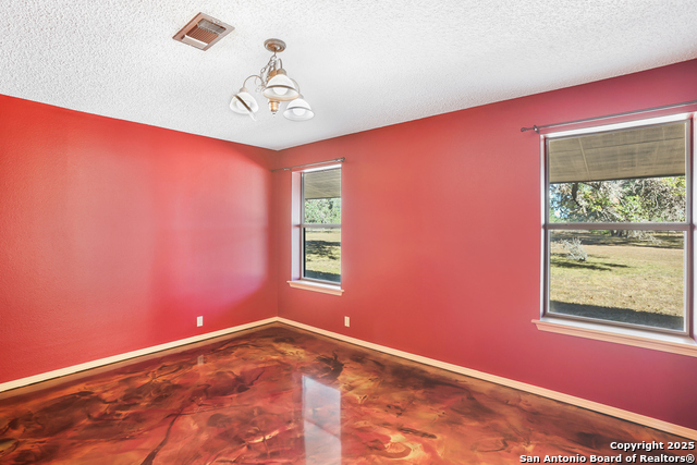 Image 13 of 33 For 933 Last Gap