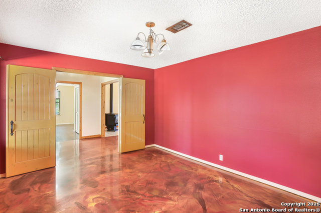 Image 14 of 33 For 933 Last Gap