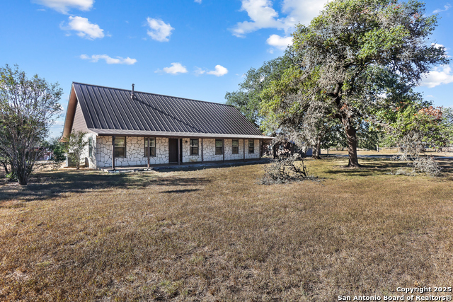 Image 2 of 33 For 933 Last Gap