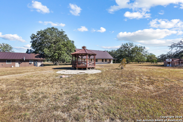 Image 25 of 33 For 933 Last Gap