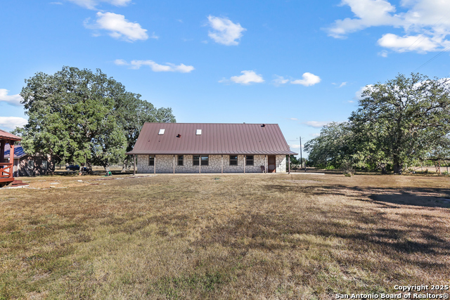 Image 28 of 33 For 933 Last Gap