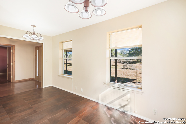 Image 6 of 33 For 933 Last Gap