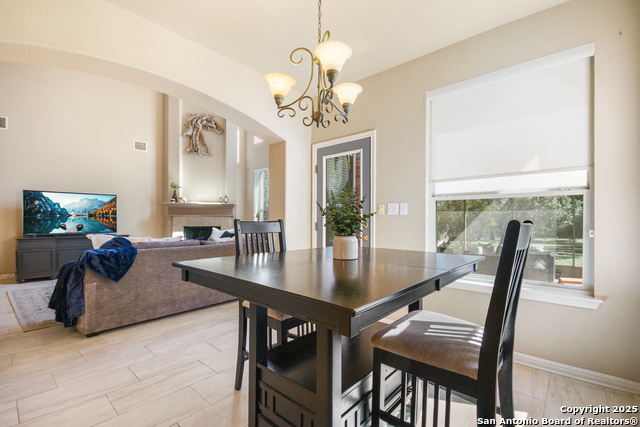 Image 11 of 48 For 577 River Chase