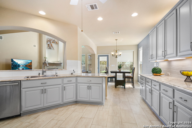 Image 16 of 48 For 577 River Chase