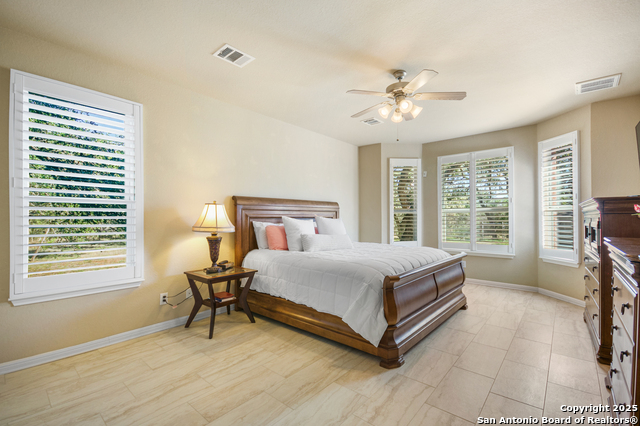 Image 21 of 48 For 577 River Chase