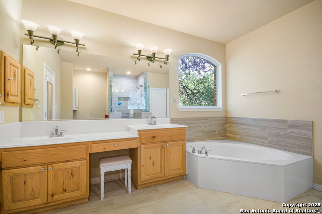 Image 24 of 48 For 577 River Chase