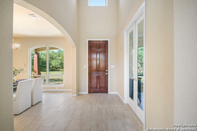 Image 4 of 48 For 577 River Chase