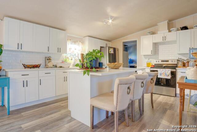 Image 4 of 12 For 1400 Elmhurst Dr.