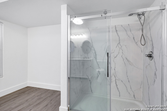 Image 13 of 25 For 542 Williamsburg Place