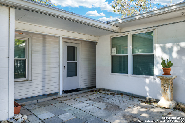 Image 21 of 25 For 542 Williamsburg Place