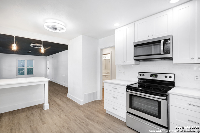 Image 7 of 25 For 542 Williamsburg Place