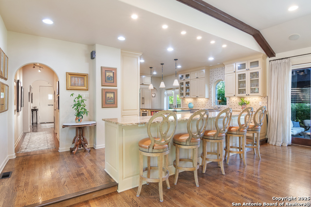 Listing photo id 14 for 123 Brittany