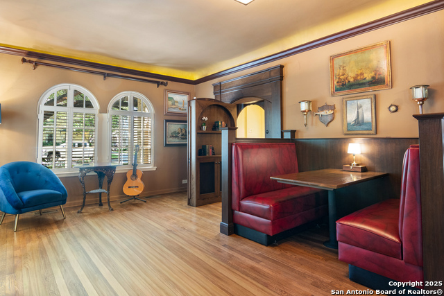 Listing photo id 21 for 123 Brittany