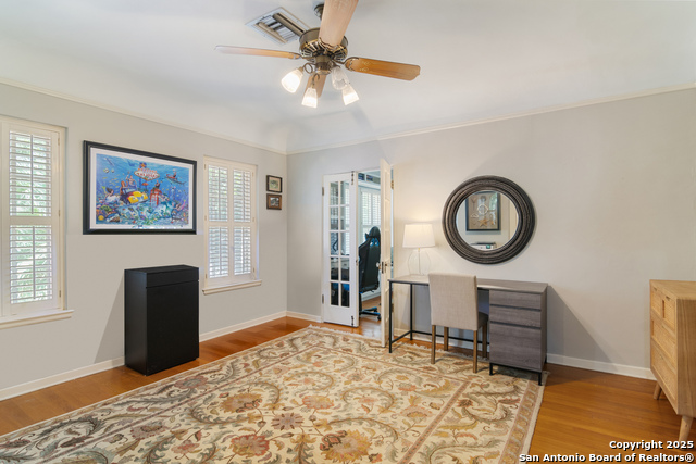 Listing photo id 31 for 123 Brittany