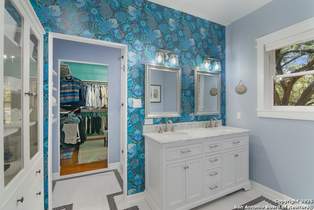 Listing photo id 34 for 123 Brittany