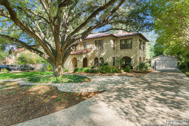 Listing photo id 2 for 123 Brittany