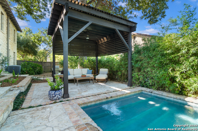 Listing photo id 39 for 123 Brittany