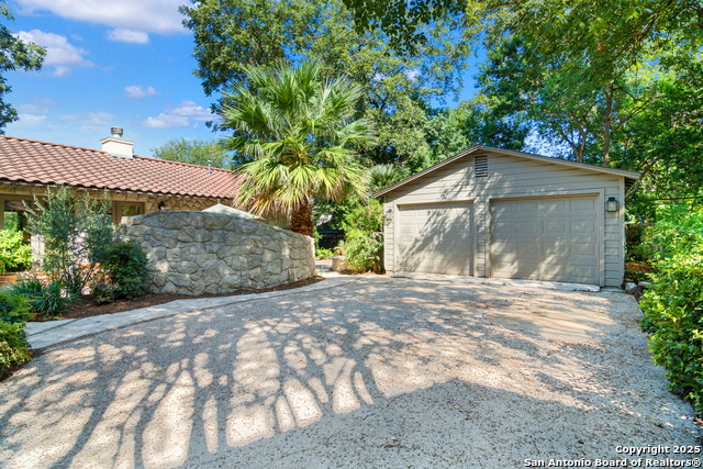 Listing photo id 45 for 123 Brittany