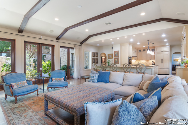 Listing photo id 6 for 123 Brittany