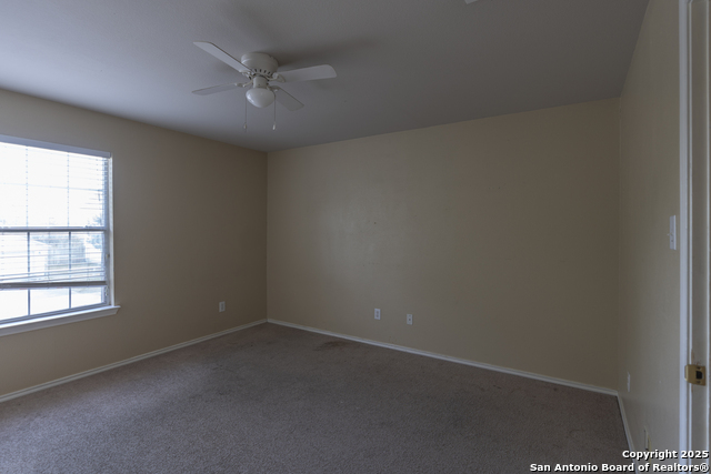 Listing photo id 19 for 3648 Tilden  