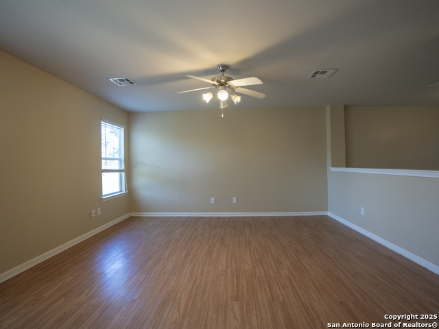 Listing photo id 2 for 3648 Tilden  