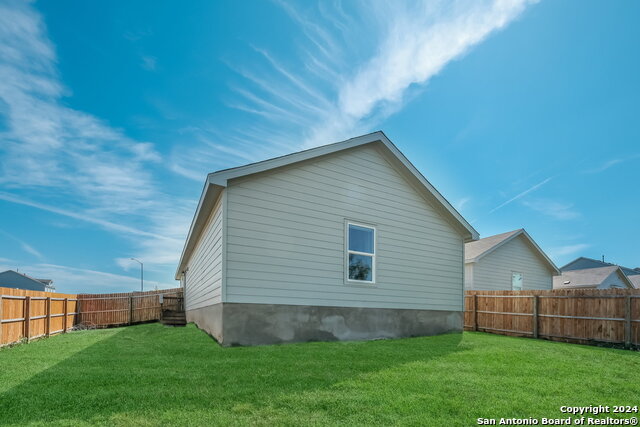 Image 21 of 22 For 4104 Waterfall Cv