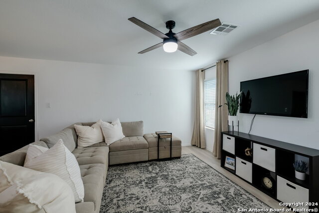 Image 4 of 22 For 4104 Waterfall Cv