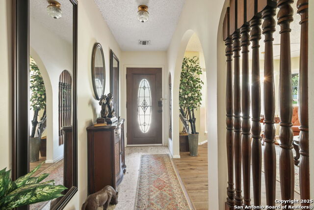 Image 14 of 59 For 102 Southgate