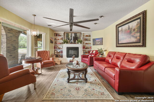 Image 15 of 59 For 102 Southgate