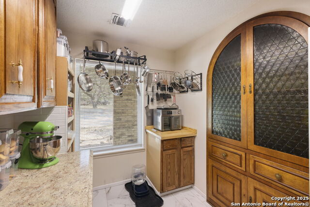 Image 22 of 59 For 102 Southgate