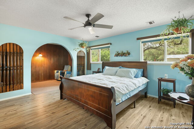 Image 26 of 59 For 102 Southgate