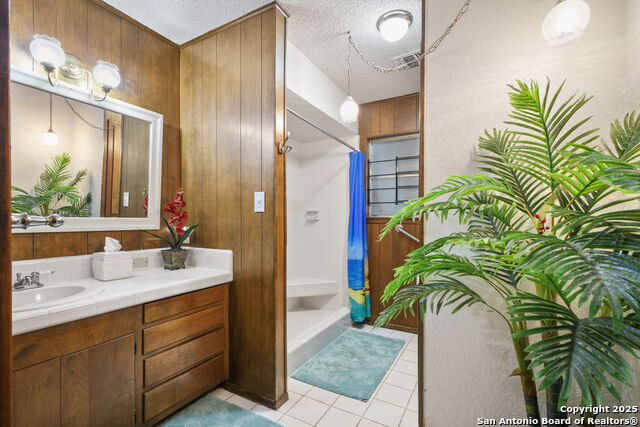 Image 29 of 59 For 102 Southgate