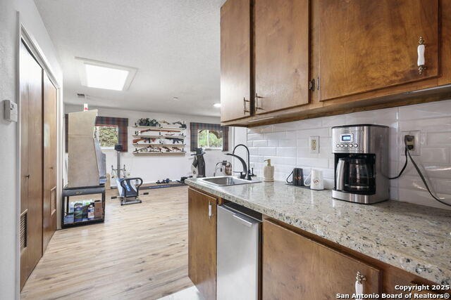 Image 33 of 59 For 102 Southgate