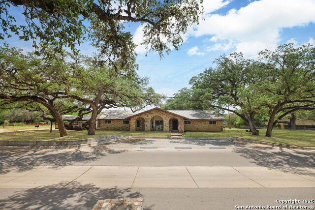 Image 4 of 59 For 102 Southgate