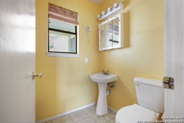 Image 47 of 59 For 102 Southgate